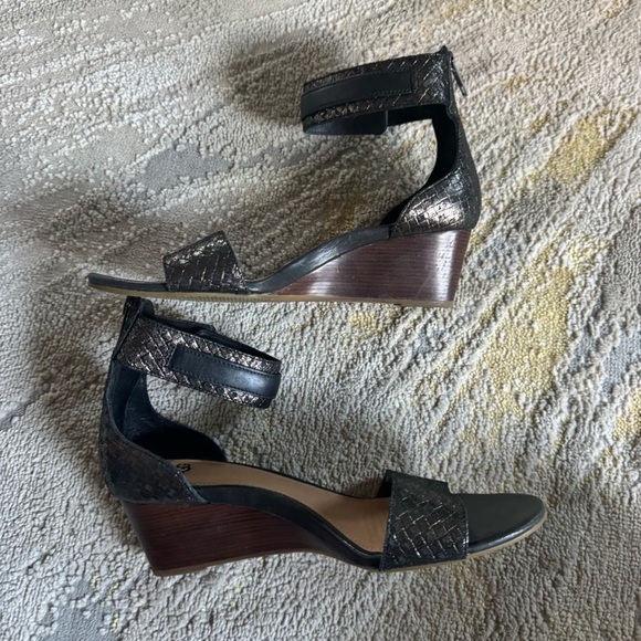 Ugg Char Mar Ankle Strap Black braided Leather Mini Wedge Sandals Size 8 - Picture 6 of 9